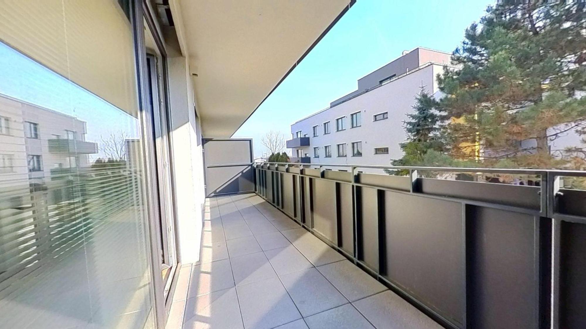 Air-Conditioned 2 Room Apartment, With Terrace, Rovinka 203 Exterior photo